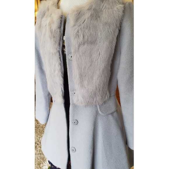 Coat - Picture 2 of 5